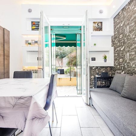 Due Passi Dal Mare Apartment Генуа Екстериор снимка
