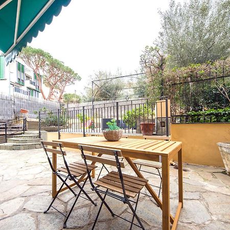 Due Passi Dal Mare Apartment Генуа Екстериор снимка
