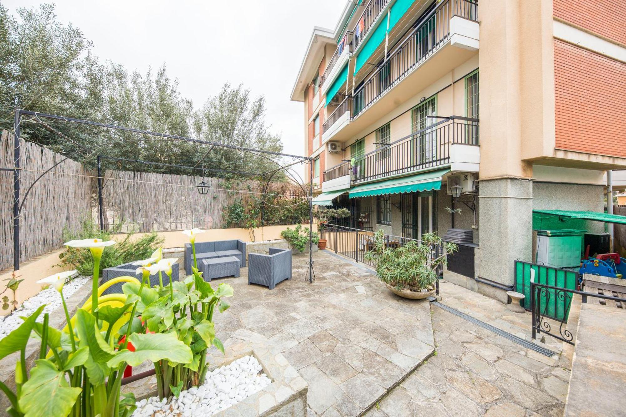 Due Passi Dal Mare Apartment Генуа Екстериор снимка