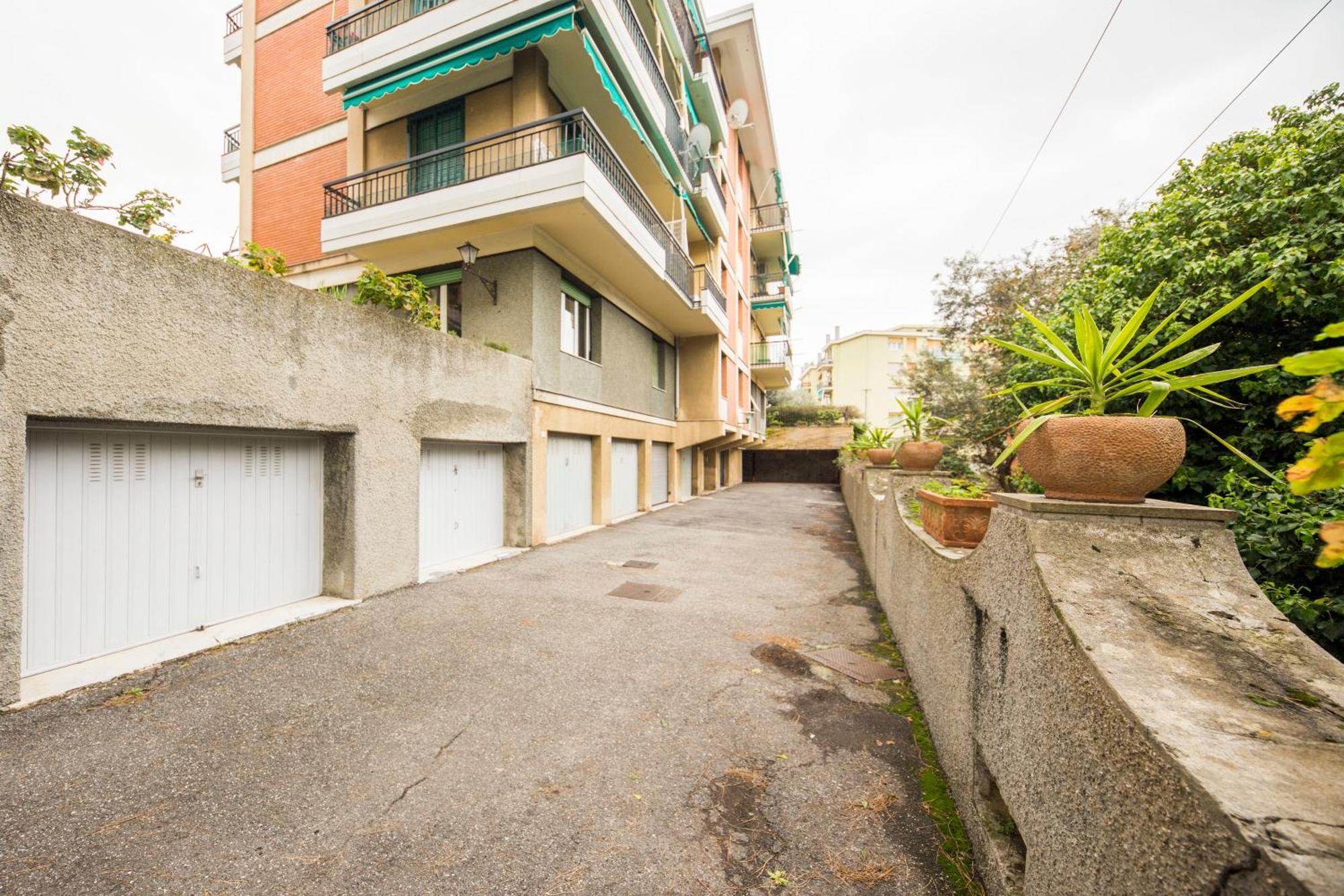 Due Passi Dal Mare Apartment Генуа Екстериор снимка